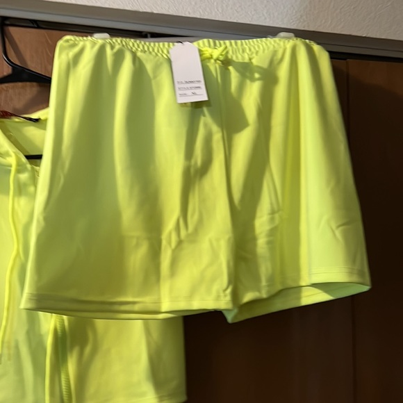 Two piece short set with a hood! - Picture 3 of 5